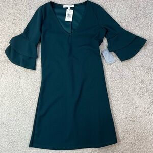NWT Vanity Room Nordstrom Dark Green V-Neck Dress Sz XS Bell Sleeves Boho Tiered